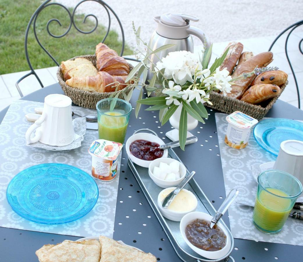 Bed and Breakfast Au Coeur Des Vignes Archiac Exterior foto
