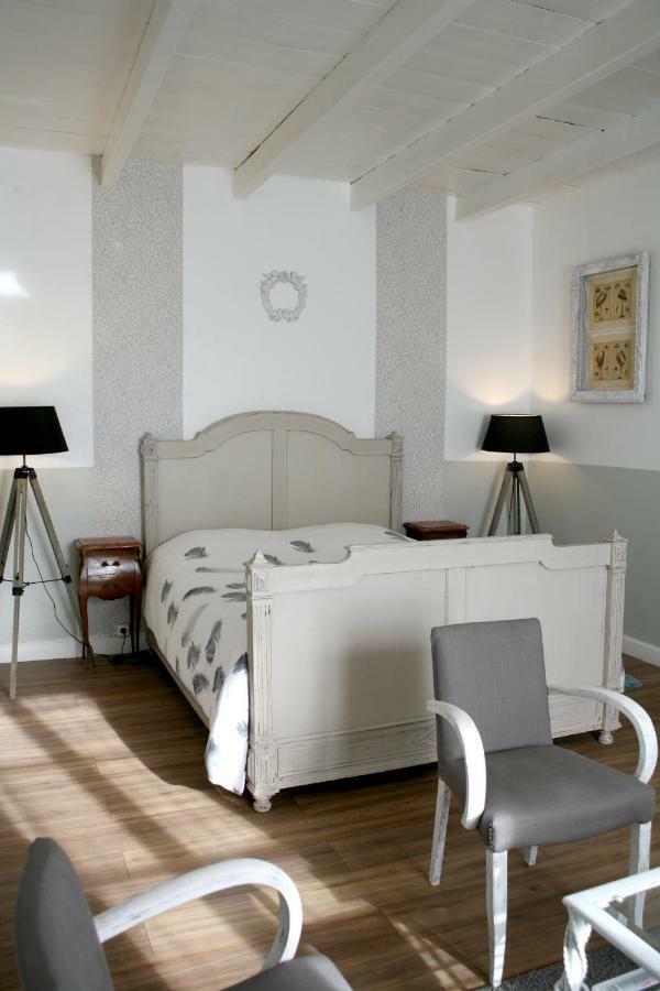 Bed and Breakfast Au Coeur Des Vignes Archiac Exterior foto