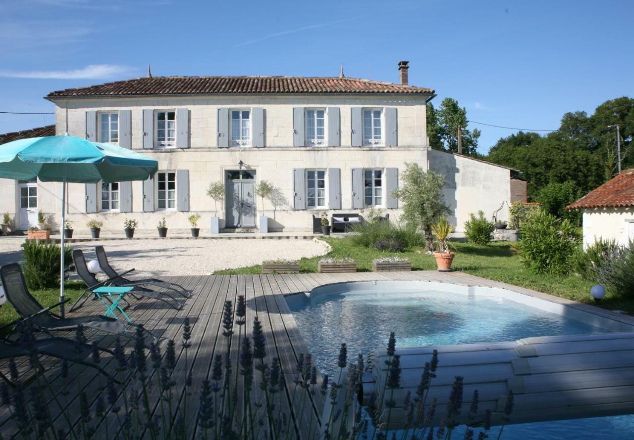 Bed and Breakfast Au Coeur Des Vignes Archiac Exterior foto